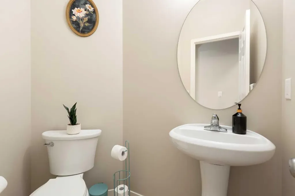 1258 New Brighton Drive SE Calgary AB T2Z 0W3