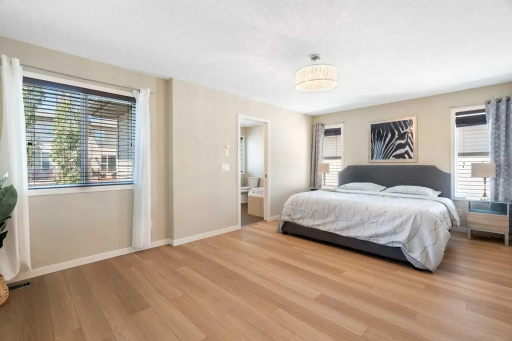 1258 New Brighton Drive SE Calgary AB T2Z 0W3