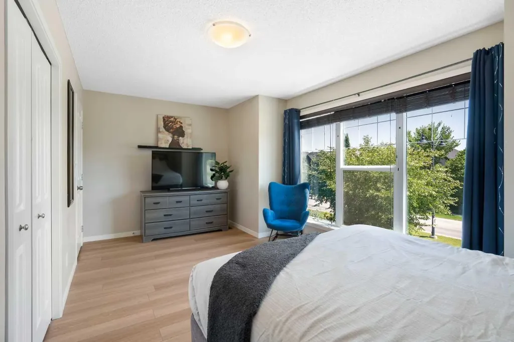 1258 New Brighton Drive SE Calgary AB T2Z 0W3