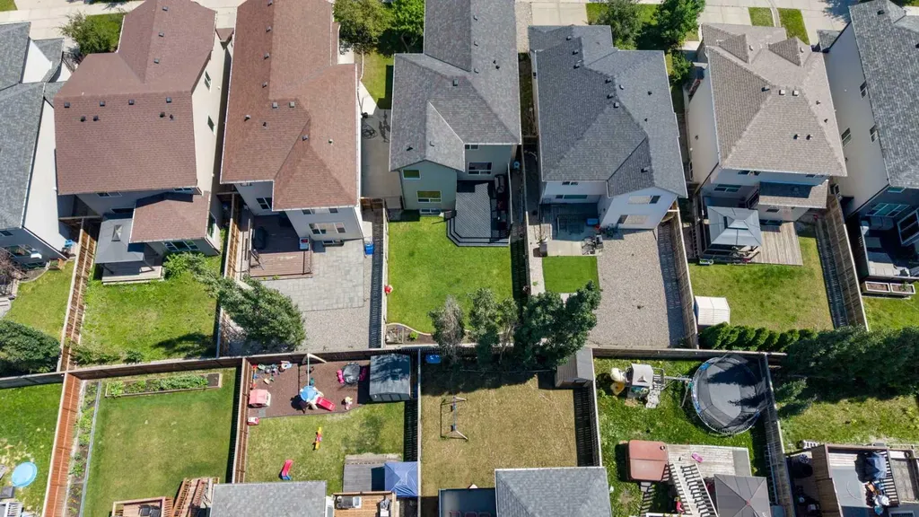 1258 New Brighton Drive SE Calgary AB T2Z 0W3