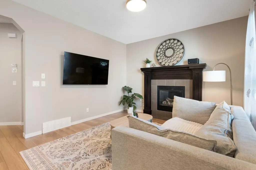 1258 New Brighton Drive SE Calgary AB T2Z 0W3