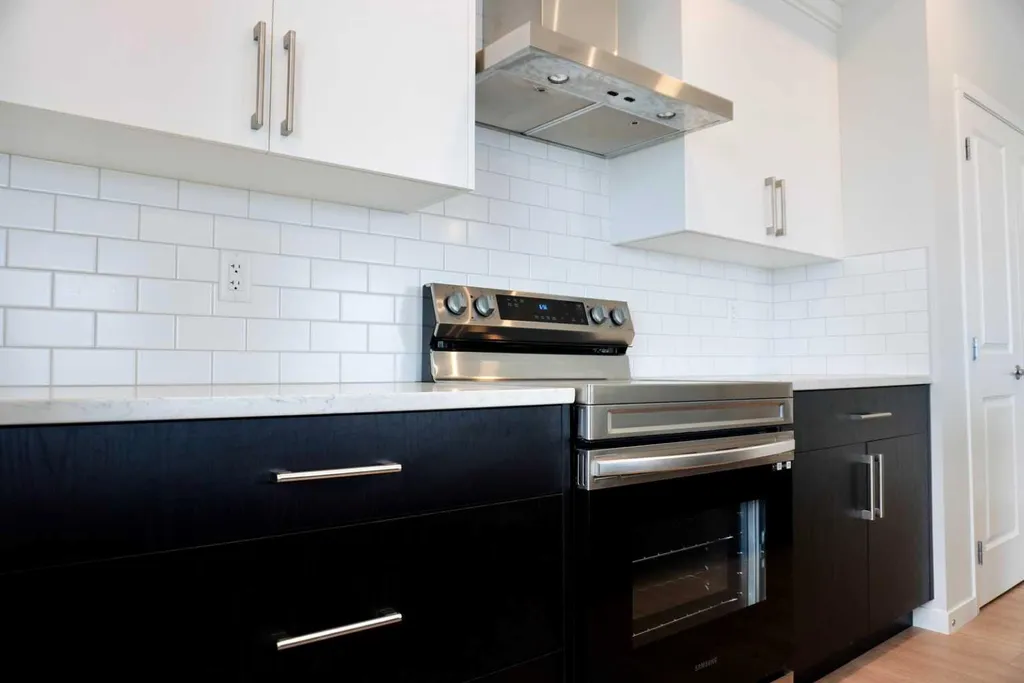 80 Carrington Plaza NW Calgary AB T3P 1X6