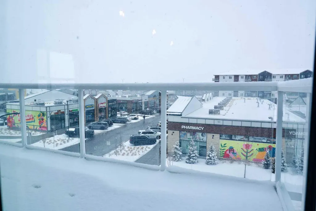 80 Carrington Plaza NW Calgary AB T3P 1X6