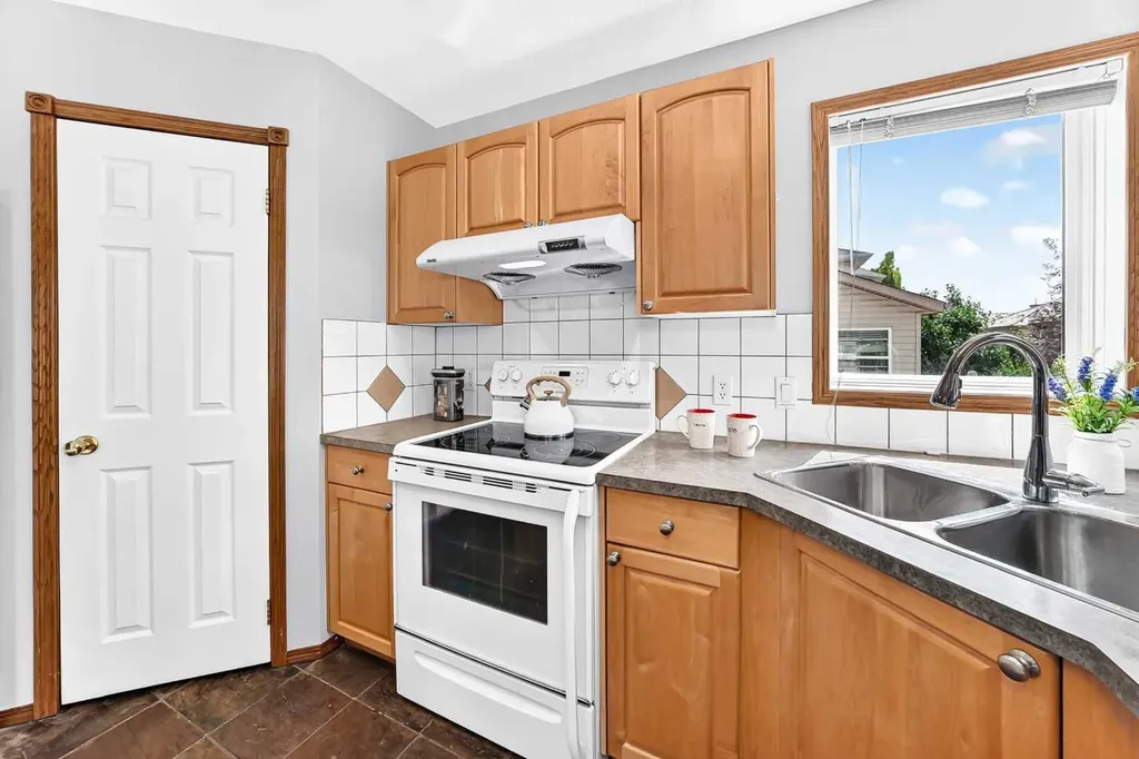 801 Panorama Hills Drive NW Calgary AB t3k4x4