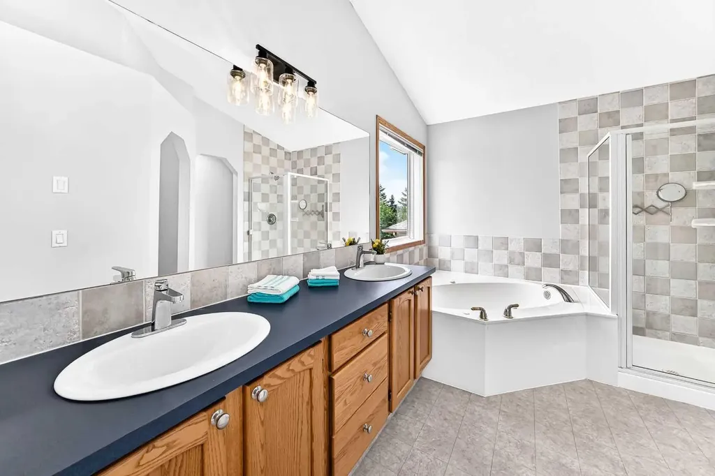 801 Panorama Hills Drive NW Calgary AB t3k4x4