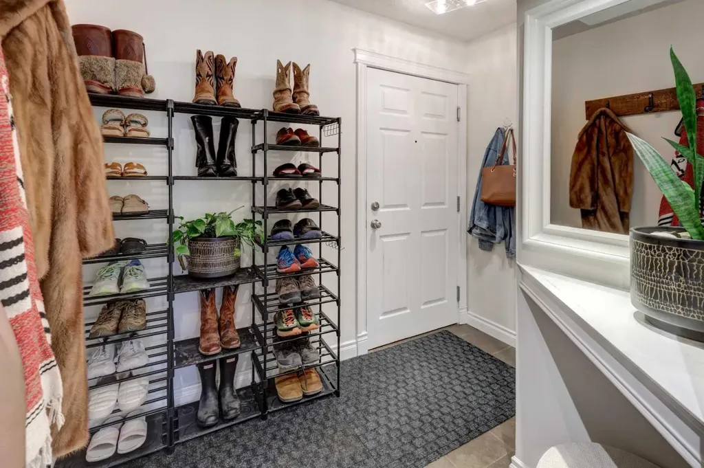 2308 17b Street SW Calgary AB T2T 4S8