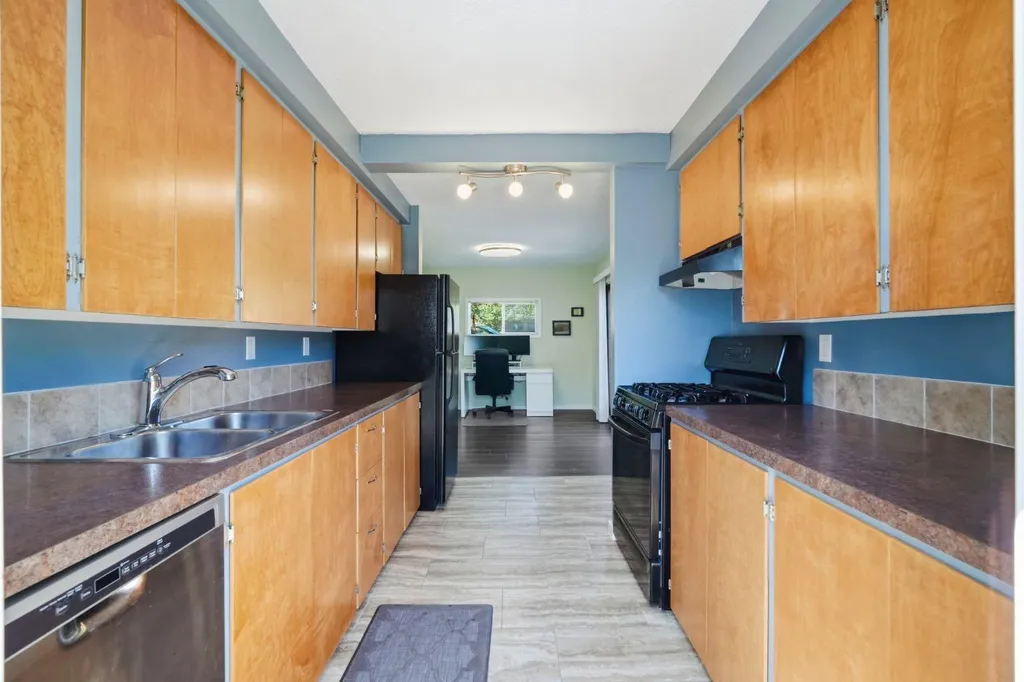 422 Sunset Boulevard NW Diamond Valley AB T0L 2A0
