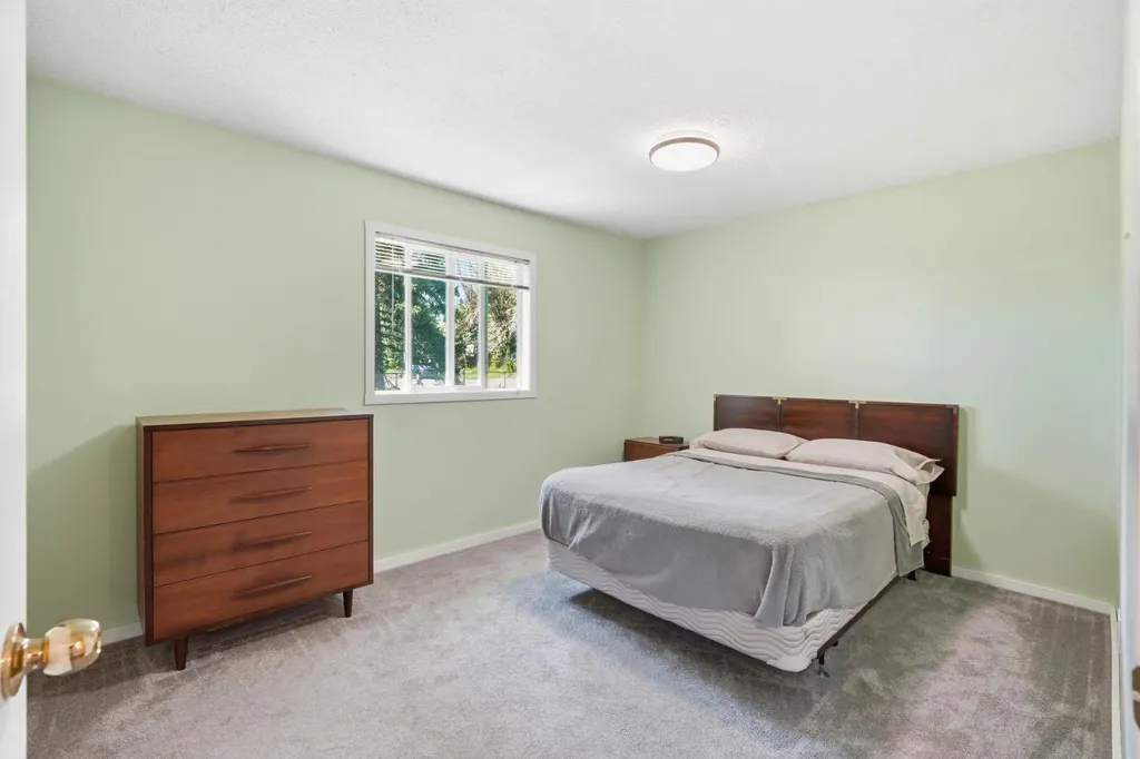 422 Sunset Boulevard NW Diamond Valley AB T0L 2A0
