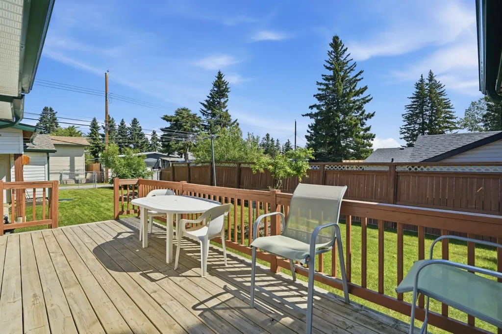 422 Sunset Boulevard NW Diamond Valley AB T0L 2A0