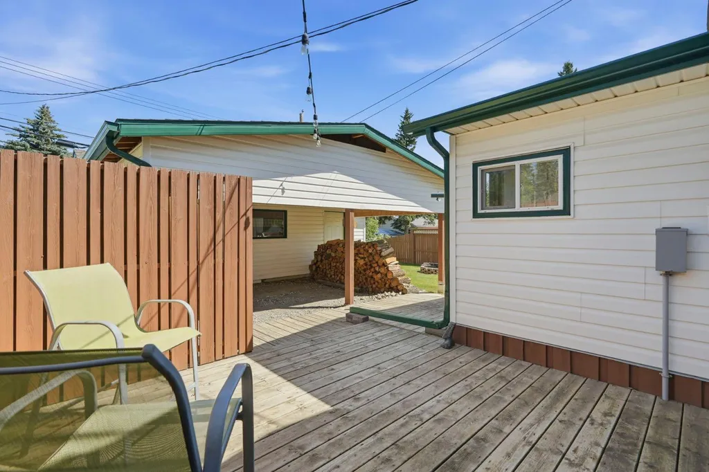 422 Sunset Boulevard NW Diamond Valley AB T0L 2A0