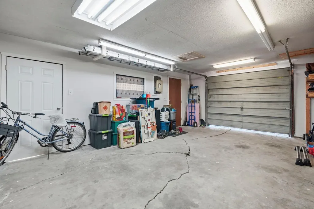 422 Sunset Boulevard NW Diamond Valley AB T0L 2A0