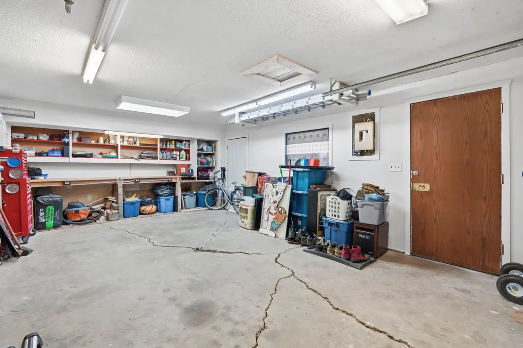 422 Sunset Boulevard NW Diamond Valley AB T0L 2A0