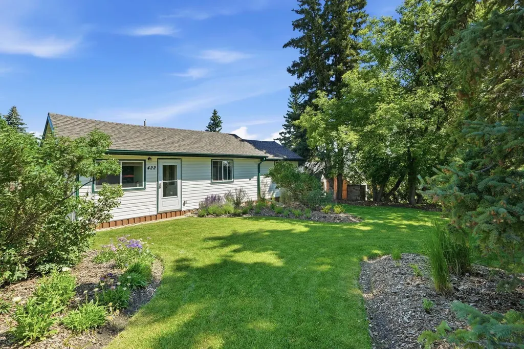 422 Sunset Boulevard NW Diamond Valley AB T0L 2A0