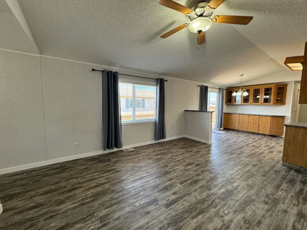 10915 96a Street Clairmont AB T0H 0W3