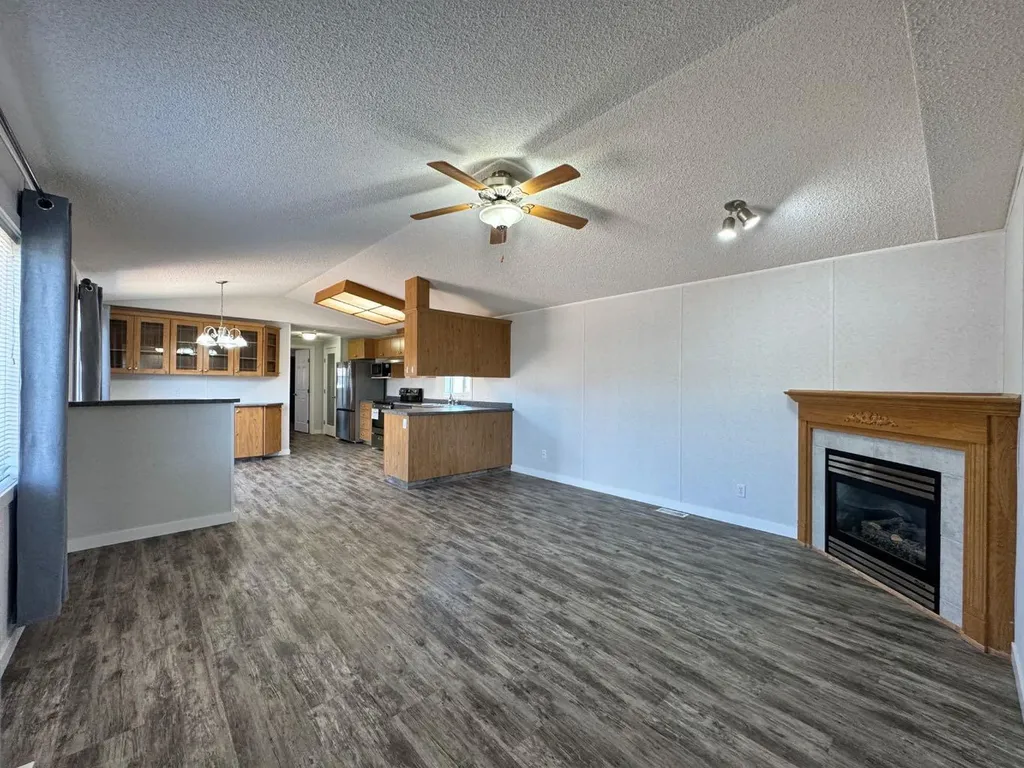 10915 96a Street Clairmont AB T0H 0W3
