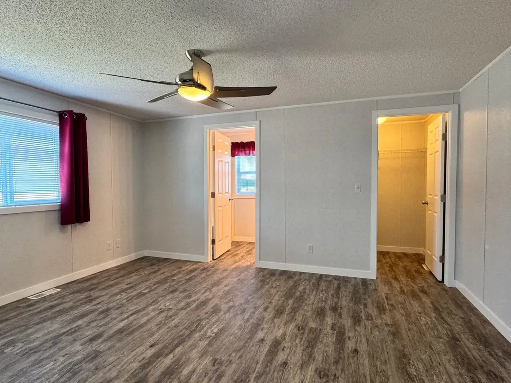 10915 96a Street Clairmont AB T0H 0W3