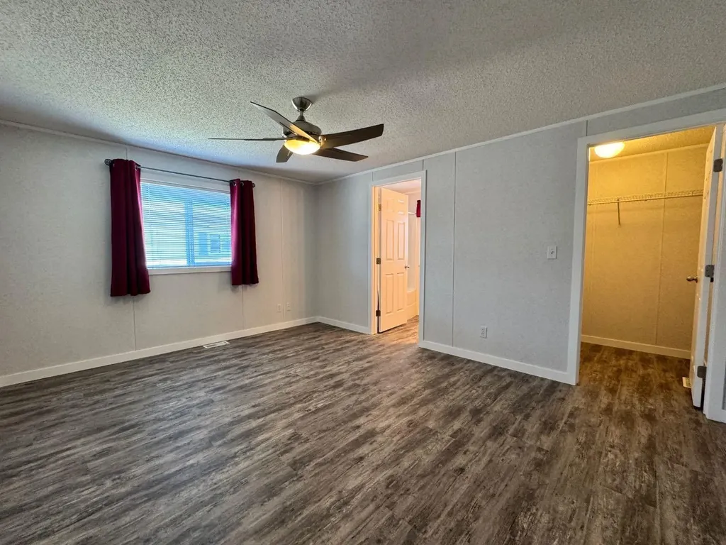 10915 96a Street Clairmont AB T0H 0W3