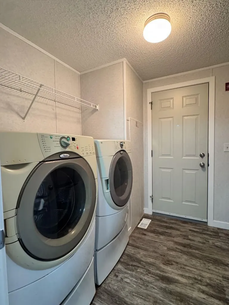 10915 96a Street Clairmont AB T0H 0W3