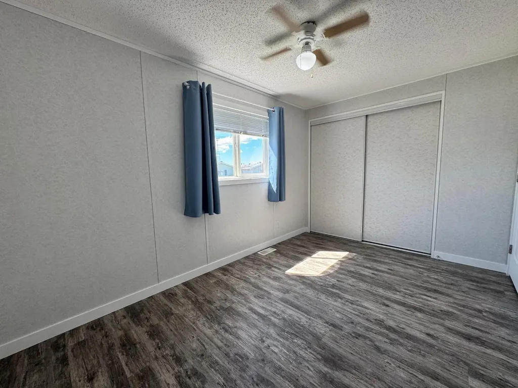 10915 96a Street Clairmont AB T0H 0W3