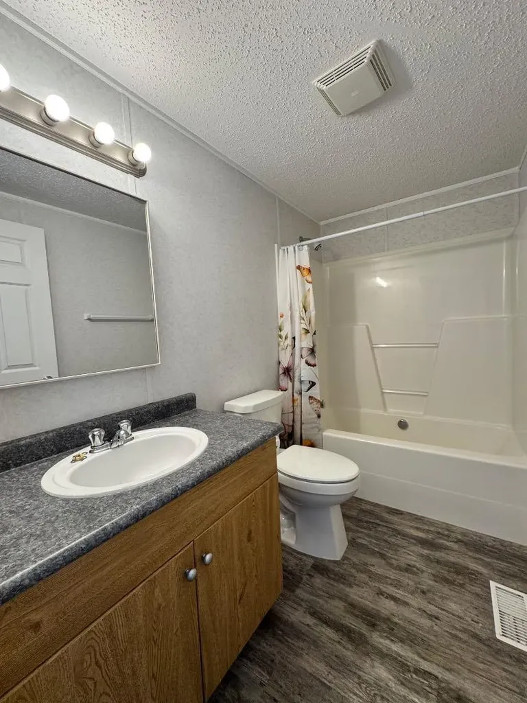 10915 96a Street Clairmont AB T0H 0W3