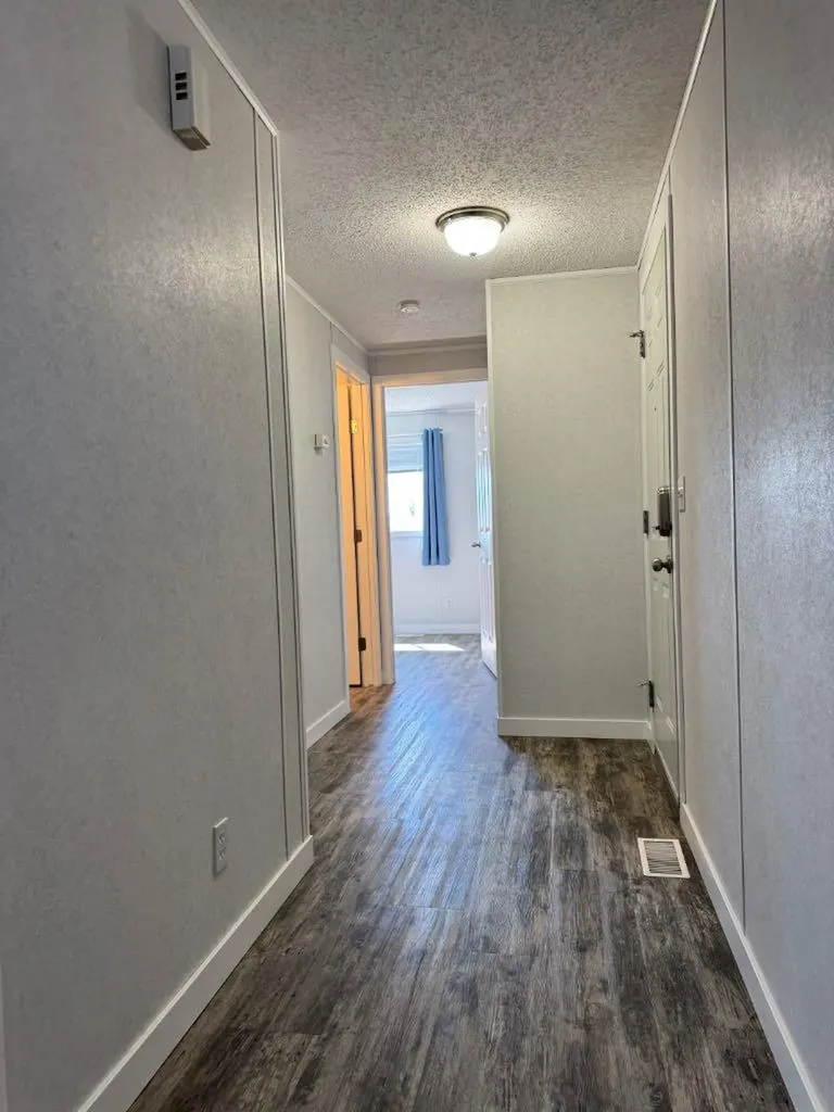 10915 96a Street Clairmont AB T0H 0W3