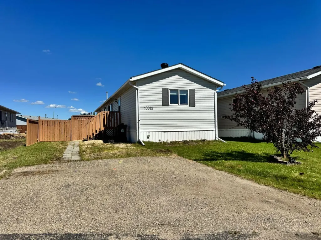 10915 96a Street Clairmont AB T0H 0W3