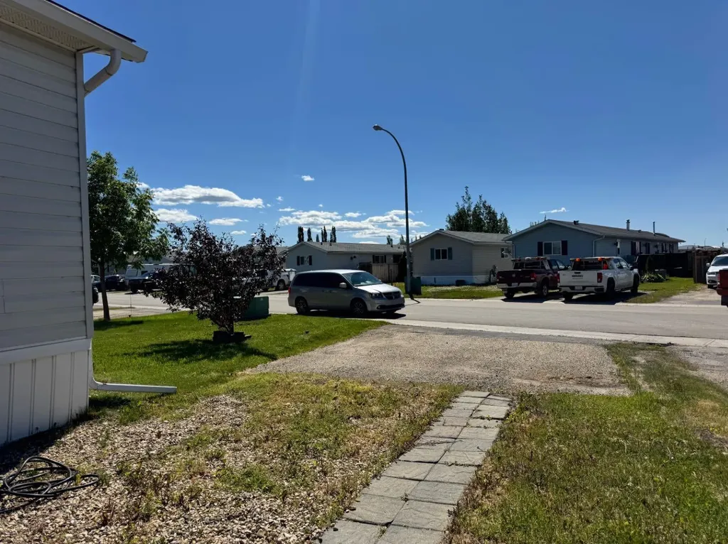 10915 96a Street Clairmont AB T0H 0W3