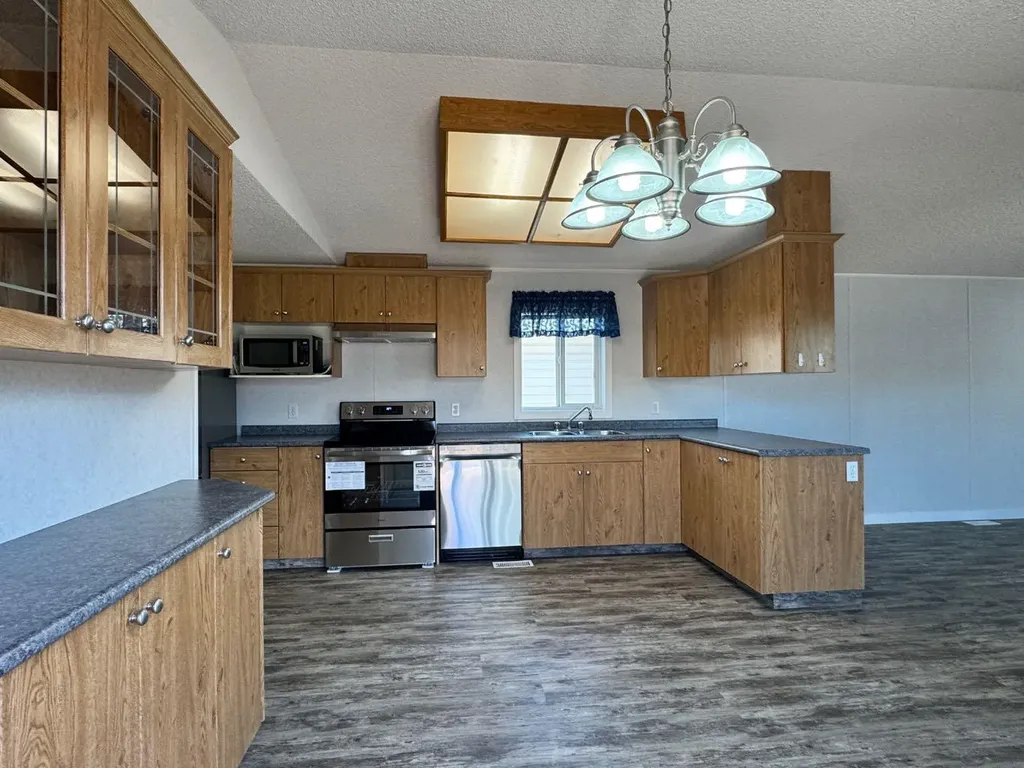 10915 96a Street Clairmont AB T0H 0W3