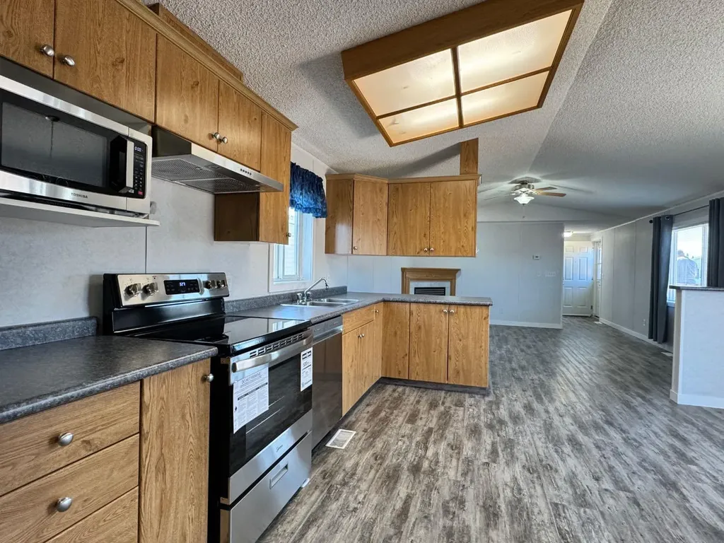 10915 96a Street Clairmont AB T0H 0W3