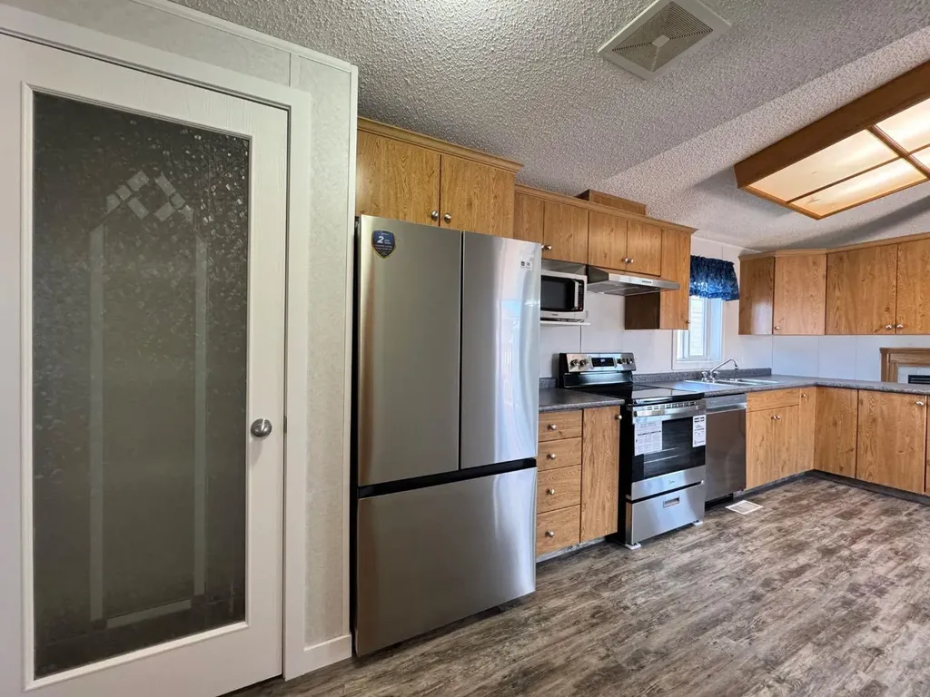 10915 96a Street Clairmont AB T0H 0W3