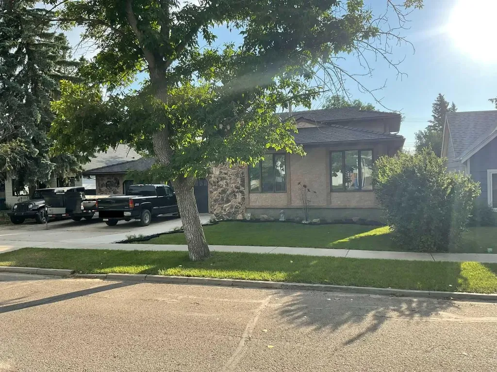 211 4 Avenue SE Three Hills AB T0M2A0