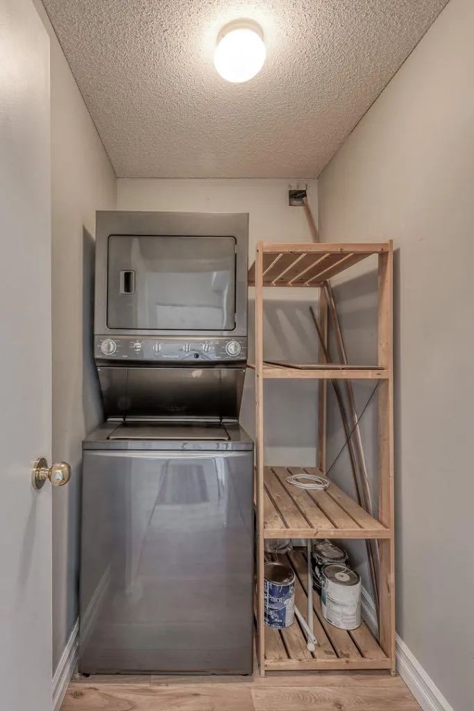 1330 15 Avenue SW Calgary AB T3C 3N7