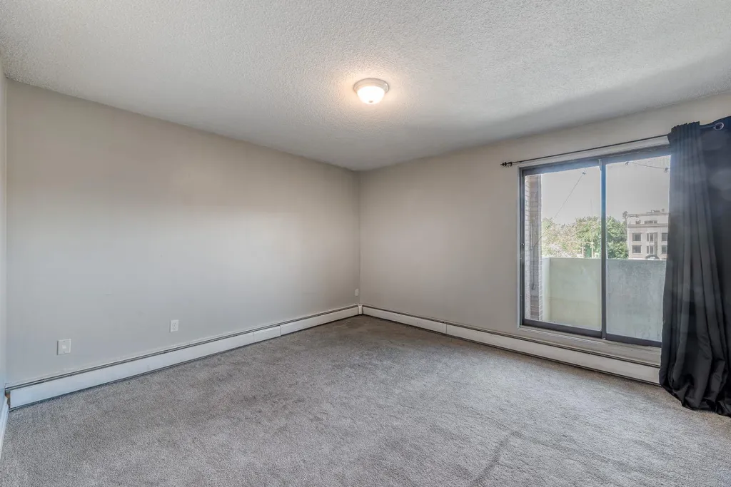 1330 15 Avenue SW Calgary AB T3C 3N7