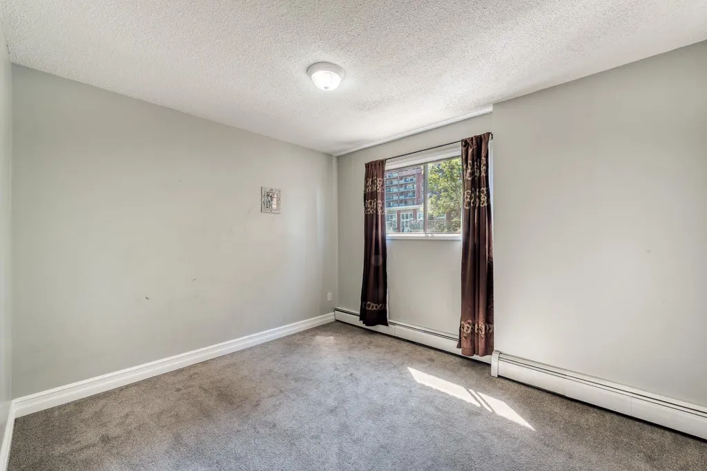 1330 15 Avenue SW Calgary AB T3C 3N7
