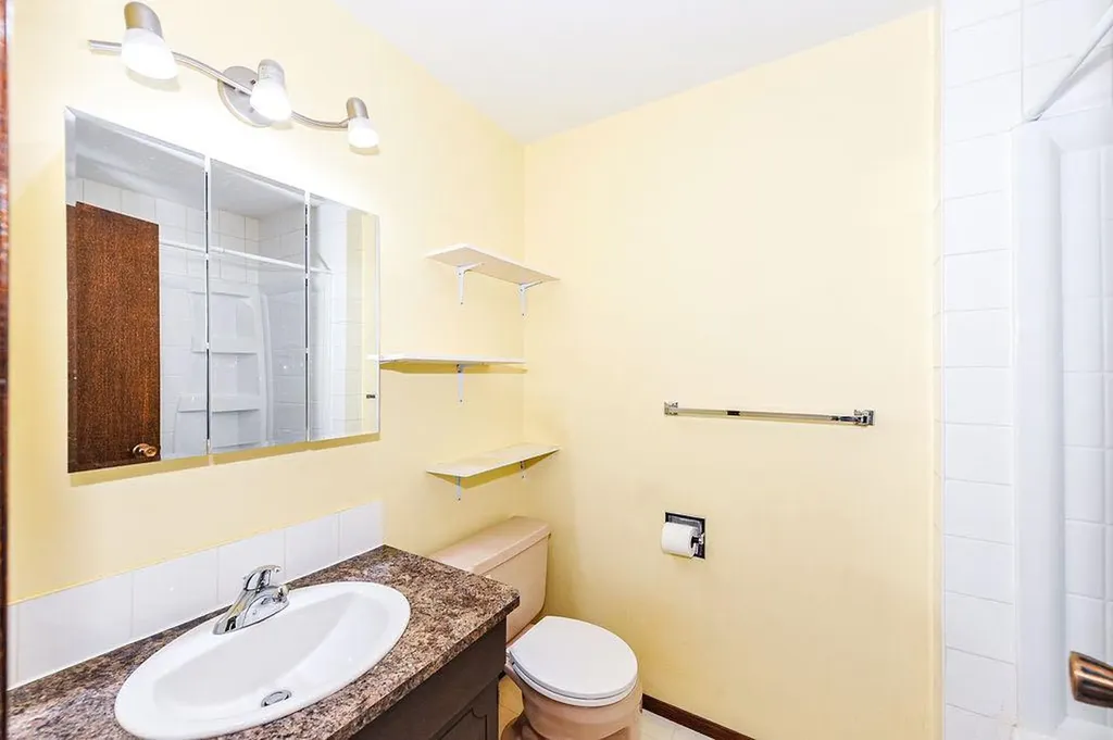 4310B 65 Street Camrose AB T4V 2J5