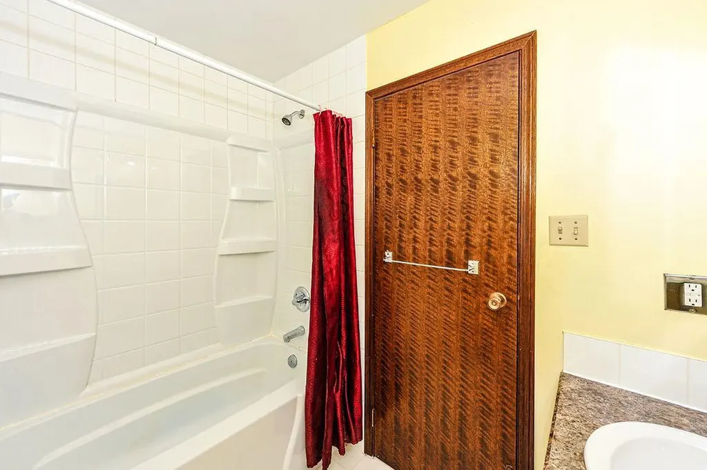 4310B 65 Street Camrose AB T4V 2J5