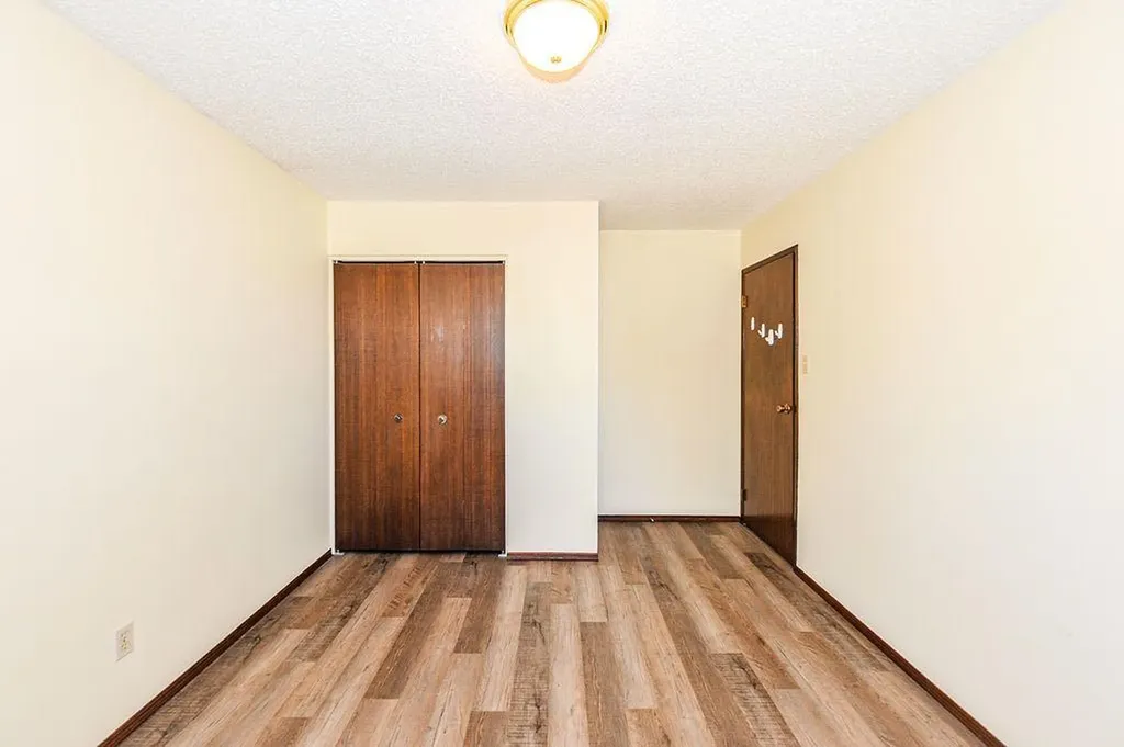 4310B 65 Street Camrose AB T4V 2J5