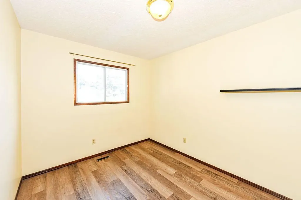 4310B 65 Street Camrose AB T4V 2J5