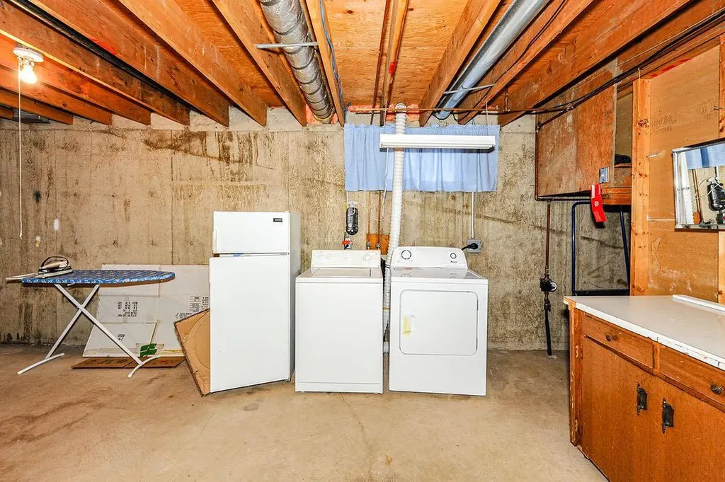 4310B 65 Street Camrose AB T4V 2J5