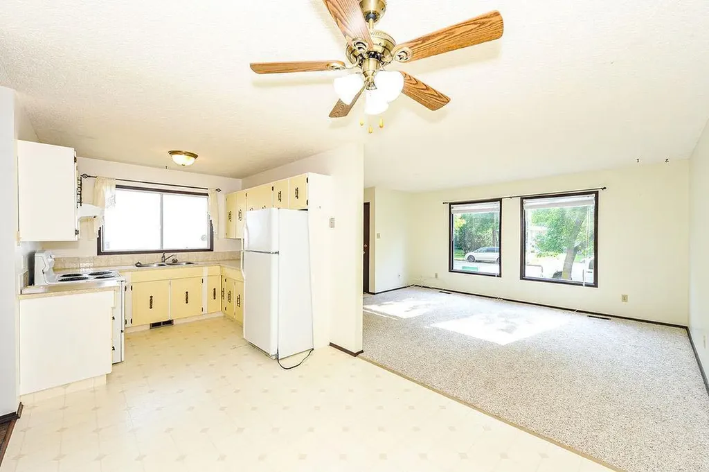 4310B 65 Street Camrose AB T4V 2J5