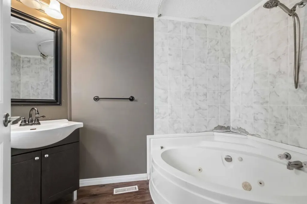 137 Cree Road Fort Mcmurray AB T9K 1X7