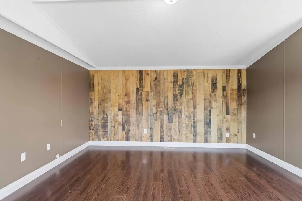 137 Cree Road Fort Mcmurray AB T9K 1X7