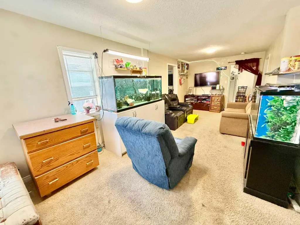 1220 7 Street N Lethbridge AB T1H 1Y9