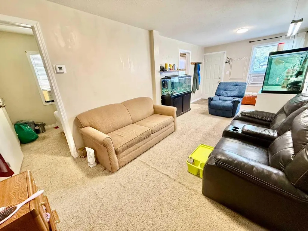 1220 7 Street N Lethbridge AB T1H 1Y9