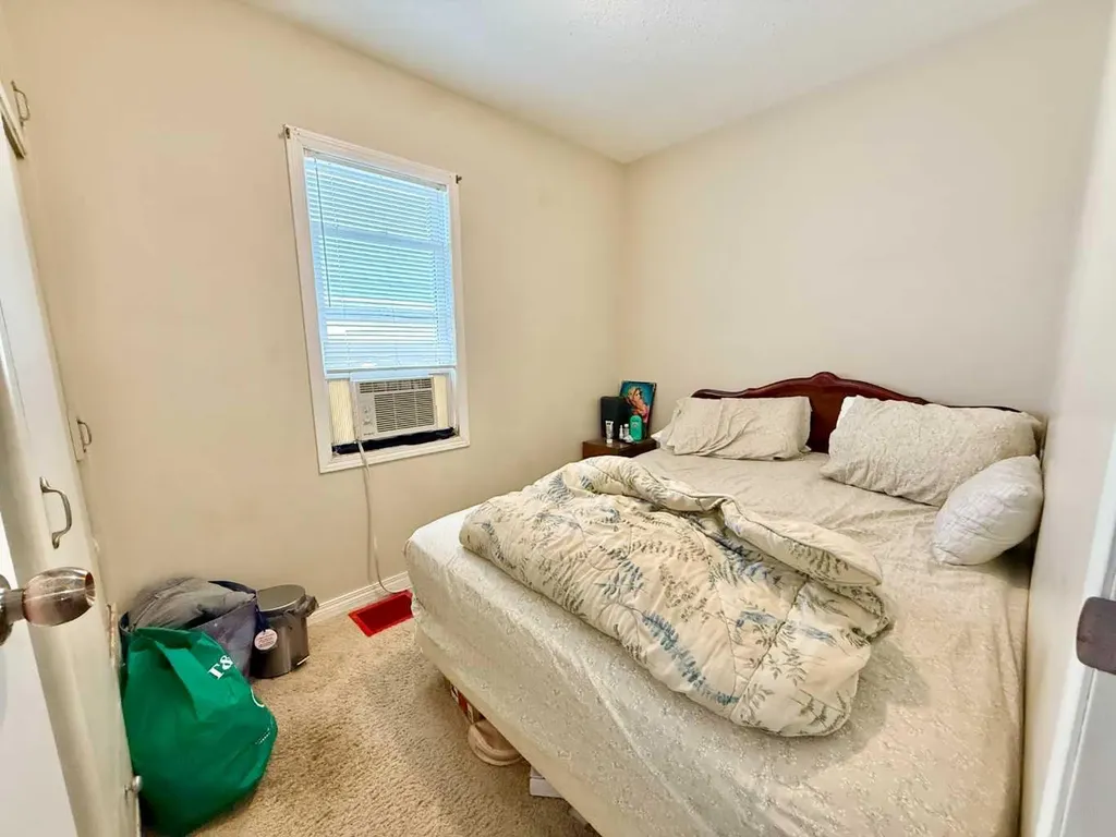 1220 7 Street N Lethbridge AB T1H 1Y9