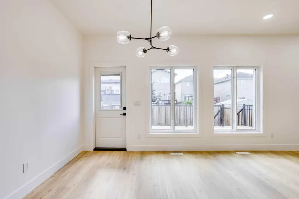 173 Aldergrove Avenue Fort Mcmurray AB T9J 1E6