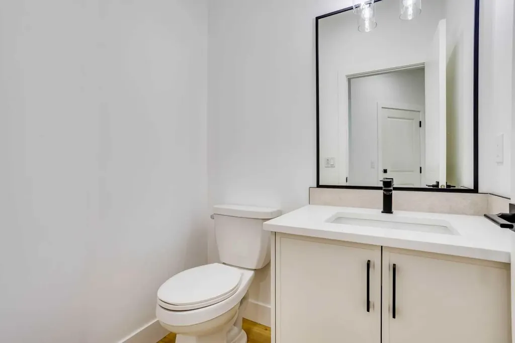 173 Aldergrove Avenue Fort Mcmurray AB T9J 1E6