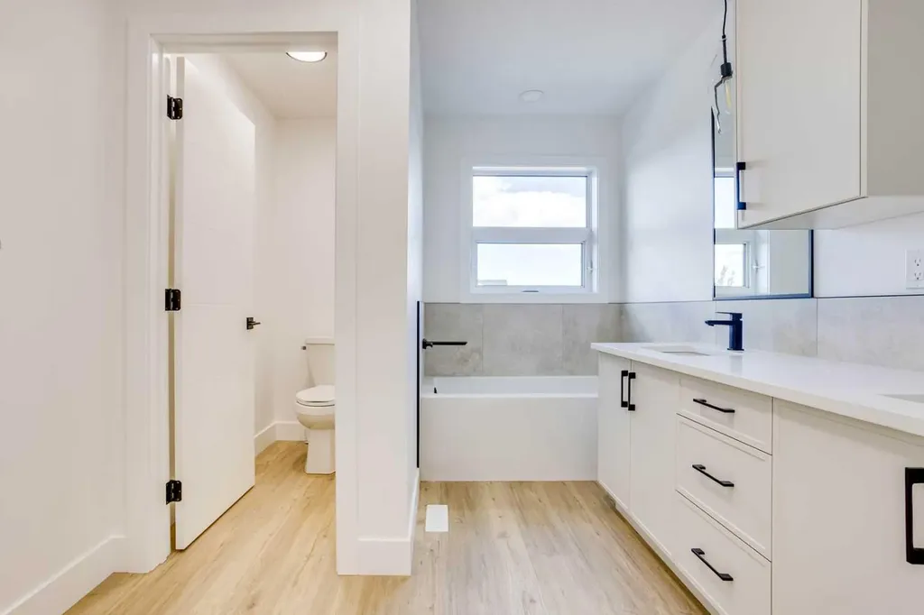 173 Aldergrove Avenue Fort Mcmurray AB T9J 1E6