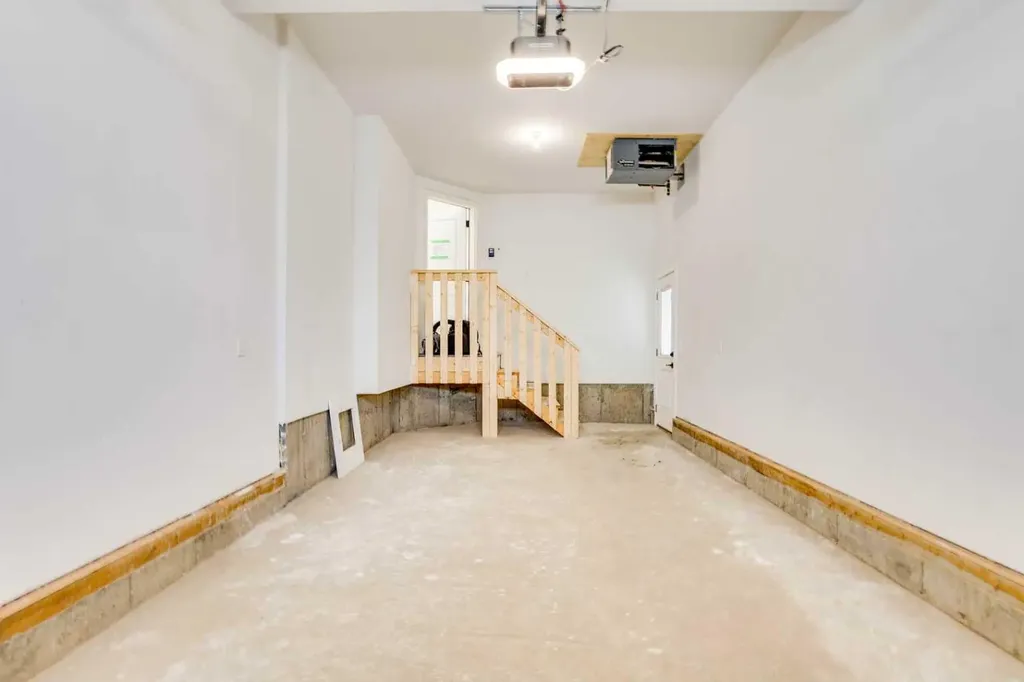 173 Aldergrove Avenue Fort Mcmurray AB T9J 1E6