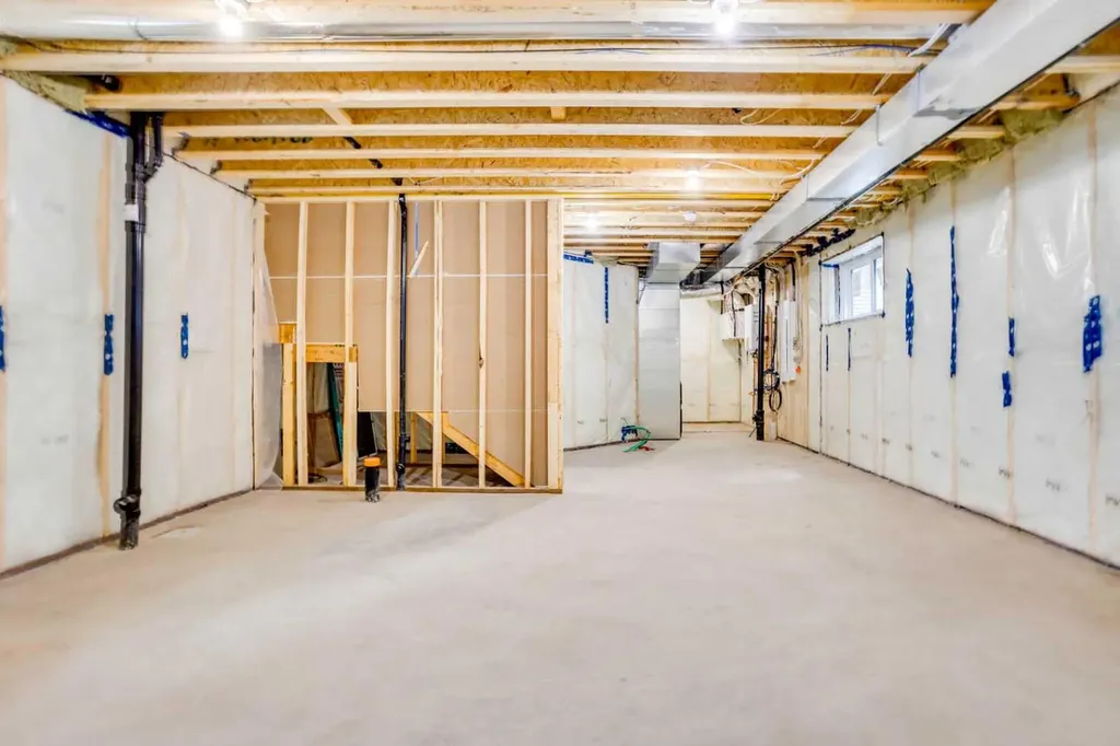 173 Aldergrove Avenue Fort Mcmurray AB T9J 1E6